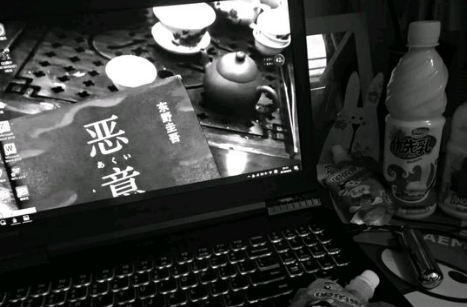 四月愚人节专用的置顶说说2019 适合00:00发的愚人节心情说说精选